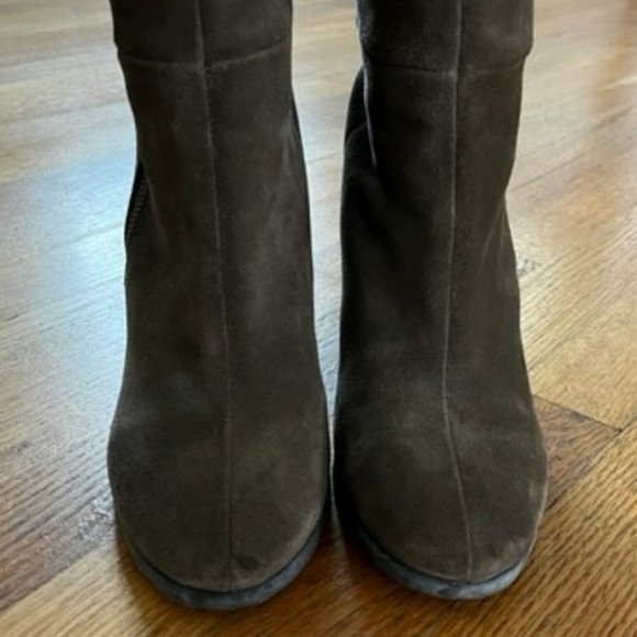 EXCELLENT CONDITION Franco Sarto Watch Brown/Coffee Suede Wedge Boots, size 7.5 - Picture 5 of 7